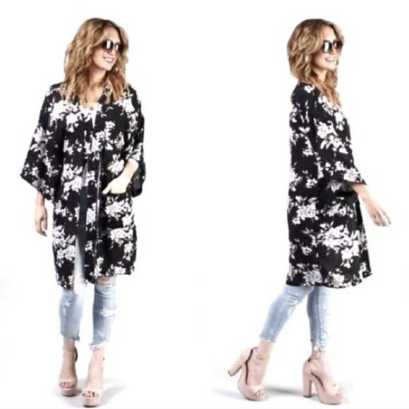 Spiritual Gangster maya kimono black floral - Picture 1 of 4